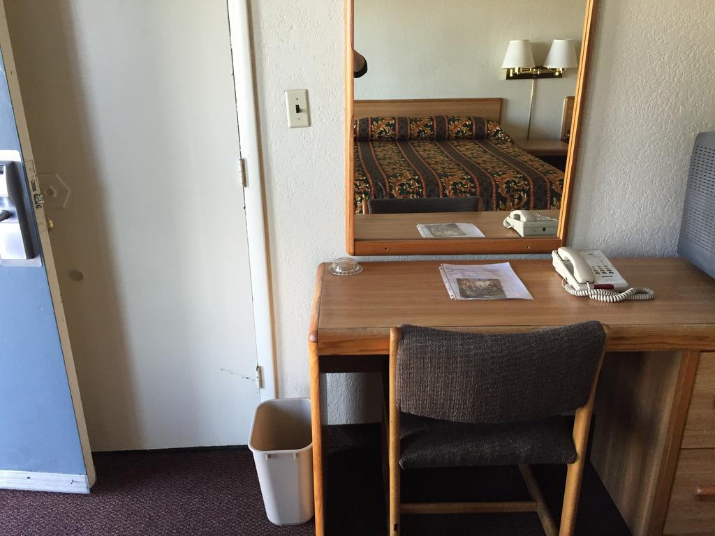 Ez 8 Motel Airporter Phoenix Kamer foto