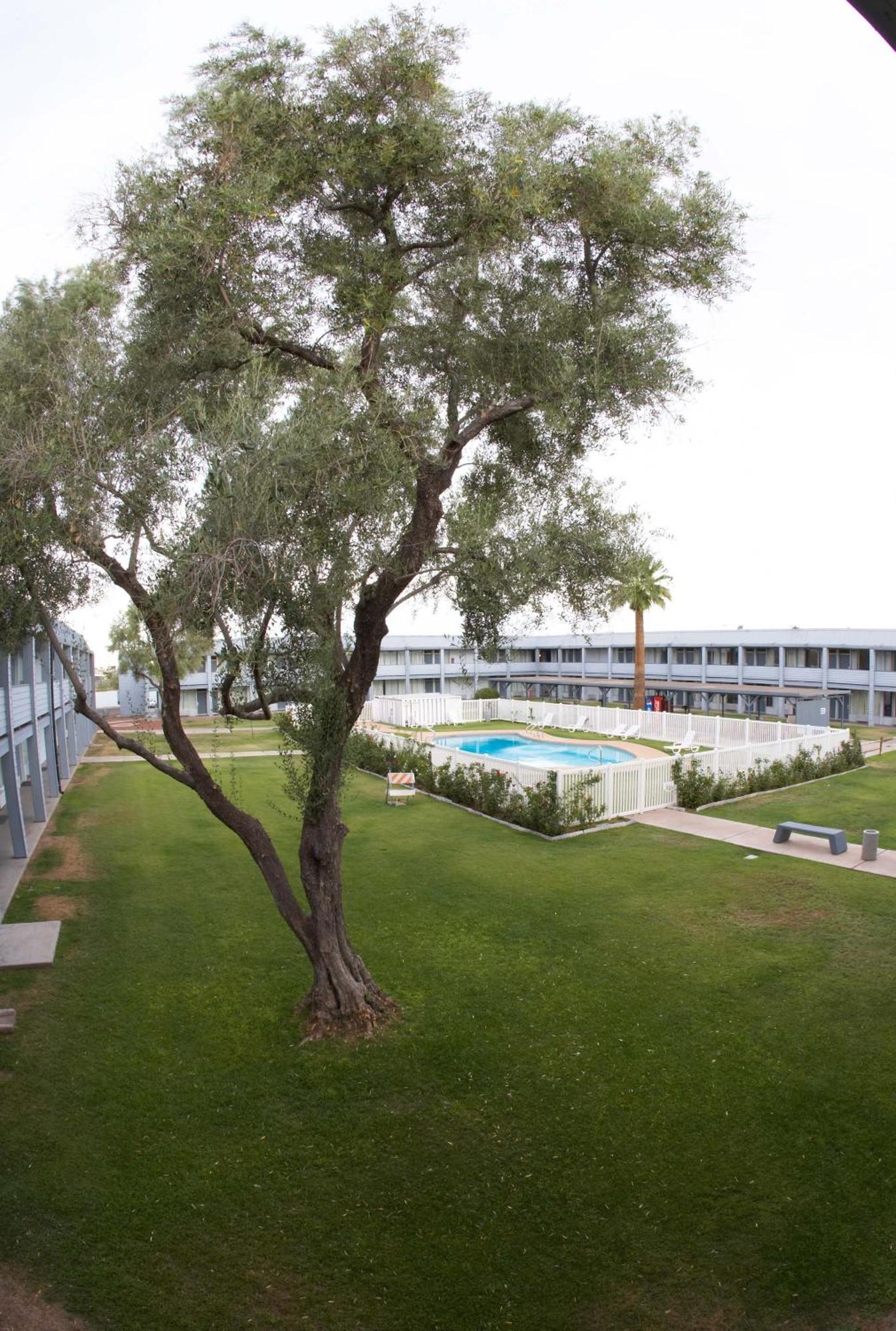 Ez 8 Motel Airporter Phoenix Buitenkant foto