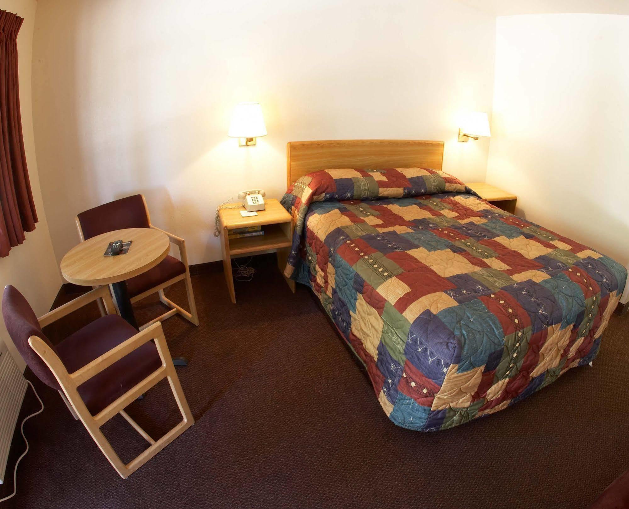 Ez 8 Motel Airporter Phoenix Buitenkant foto