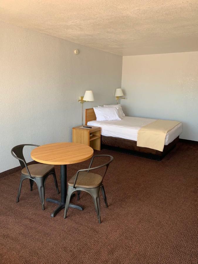 Ez 8 Motel Airporter Phoenix Buitenkant foto